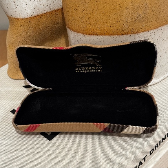 Burberry Sunglasses Case main image 6
